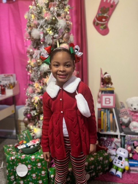 wsfcsvirtual's tweet photo. Check out Cindy Lou Who and The Grinch celebrating our Holiday Spirit Week (Paisley-Kindergarten & Chandler-6th Grade) #GrinchDay #WSFCSVirtualAcademy #Wsfcs https://t.co/ezTuxVGkiq