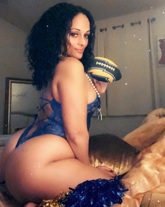 Gang gang ⚡️🆙 https://t.co/bMdP19Xk0A<a href="/tag/tbt"class="tags"><span>#tbt</span></a>