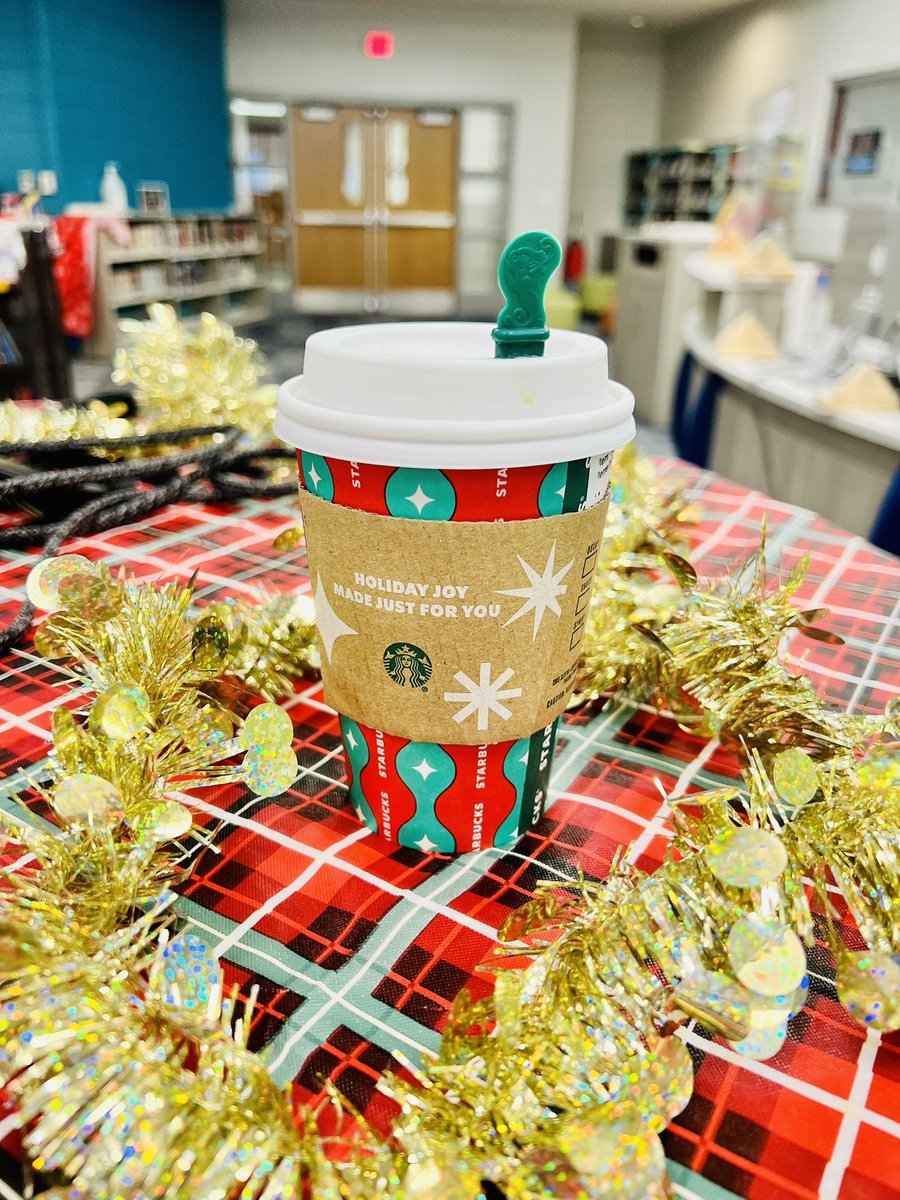 SocialWorknCare's tweet photo. Coworkers who buy you Starbucks on a Monday morning >>> @TAnthony_FMS https://t.co/dvIWfCMWqo