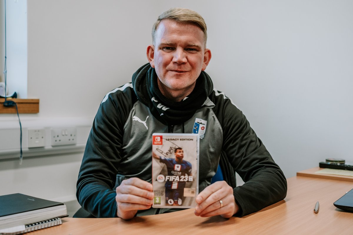 BarrowAFC's tweet photo. Today's #BarrowGiving giveaway is a copy of FIFA 23 for Nintendo Switch, signed by Pete Wild!
For a chance to ๐๐๐, tell us which Barrow player you'd invite round for Christmas Dinner... and why? ๐
๐๐'๐ฅ๐ฅ ๐ฉ๐ข๐๐ค ๐จ๐ฎ๐ซ ๐๐๐ฏ๐จ๐ฎ๐ซ๐ข๐ญ๐ ๐ญ๐ก๐ข๐ฌ ๐๐ฏ๐๐ง๐ข๐ง๐ . https://t.co/iPFxHSnfuz