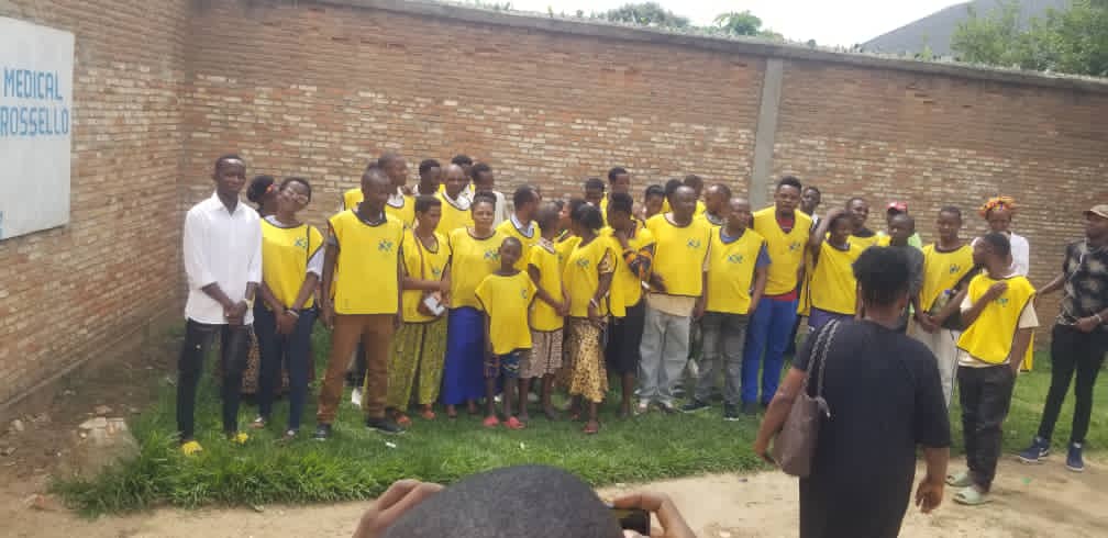 IngoMagazine's tweet photo. Sous le thème: "Eclairez le monde", l'église de Jésus Christ des Saints Derniers Jours (District de #Bujumbura) a organisé ce 19/12, une action de charité à l'endroit des enfants vivant avec handicap du centre #ISANGE de Kanyosha en @MairieBuja.
#Burundi
#ingomag https://t.co/GfS7DbHsnP