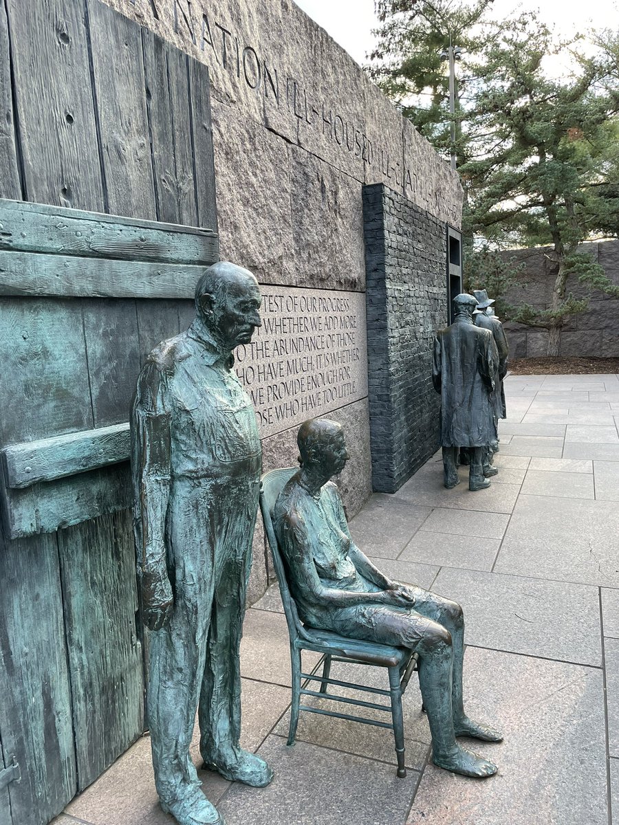 PockHistory's tweet photo. Mr Braidwood’s favourite: the FDR Memorial. A sprawling monument that perfectly encapsulates the trials and tribulations of this unprecedented president #howweremember https://t.co/3SvigbuSxa
