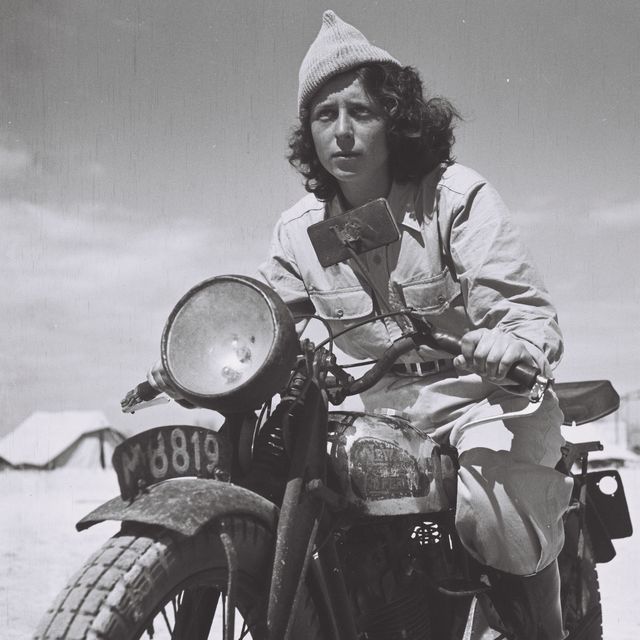 C'est #lundiblogs comme chaque #Lundi ! Vous ecrivez quoi ?  Partagez ce que vous proposez quoi sur votre #blog ou #vlog 📌 ? ✍🏽  Suivez <a href="/lundiblogs/">Lundi Blogs</a>
  Comment ça marche ? : chrisimon.com/lundiblogs/ #rt #blogging #lecture #blog #LundiMotivation
<a href="/ecrivayon/">ECRIV' A YON</a>
 <a href="/Qrisimon/">Chris Simon</a>