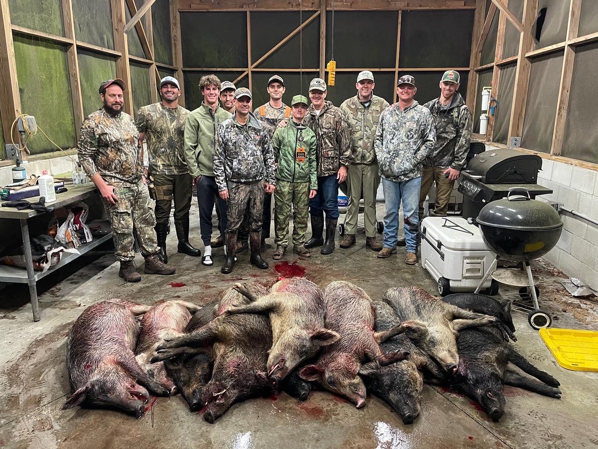 mf_outdoors's tweet photo. 2022 #TaylorCreek #MemberGuest in the books. Congratulations #JustinWagner on the winning boar hog! #mfoutdoors https://t.co/vdmSdYscR5