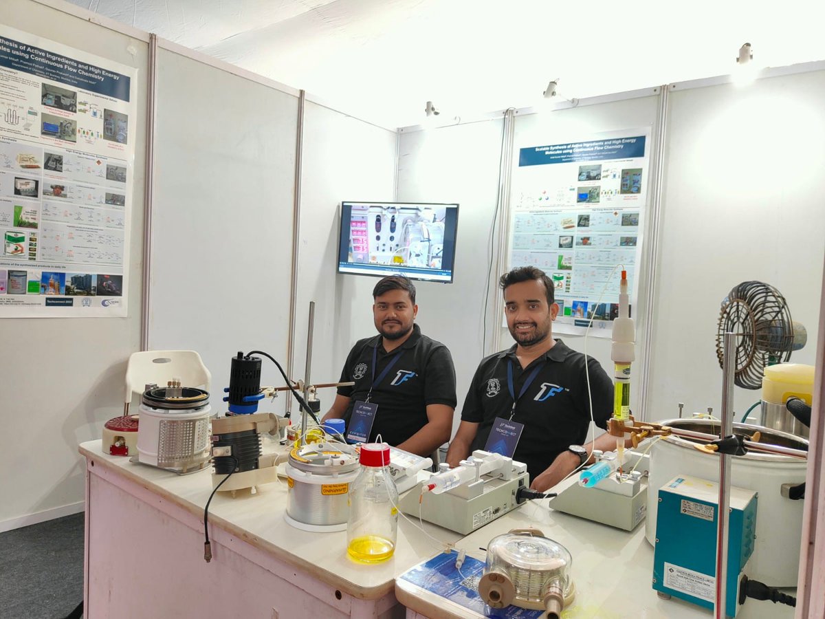 itsgauravtweets's tweet photo. Represented @dm_lab at 26th edition of @Techfest_IITB . Demonstration of Continuous Flow Chemistry for the synthesis of HEMs and active ingredients. @ankitkm13 @PramodP11242232 @maiti_iitb @iitbombay @FlowChemSociety https://t.co/jQb5FSoBi0