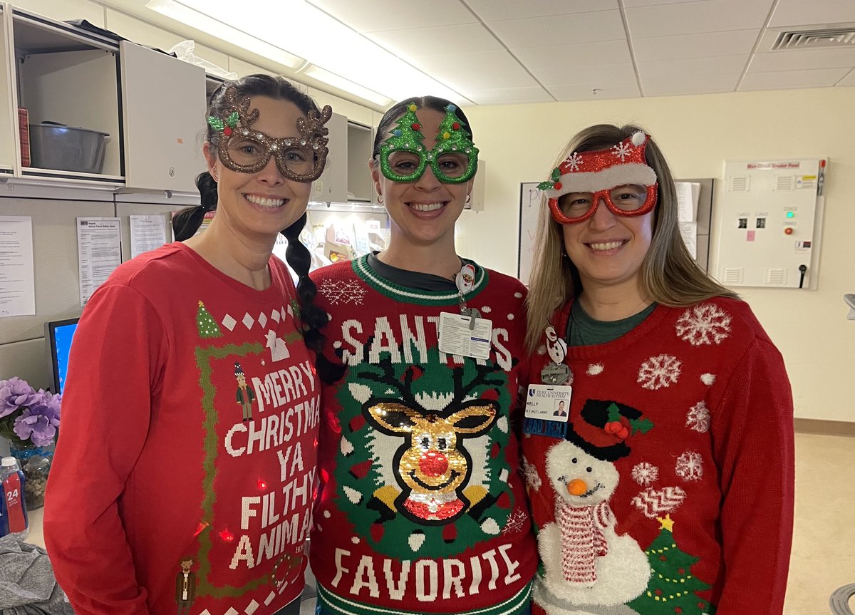 DukeRadOnc's tweet photo. Duke #RadOnc feeling the holiday spirit in our @DukeCancer clinic ✨🎁☢️ https://t.co/2VO7y4DW9L