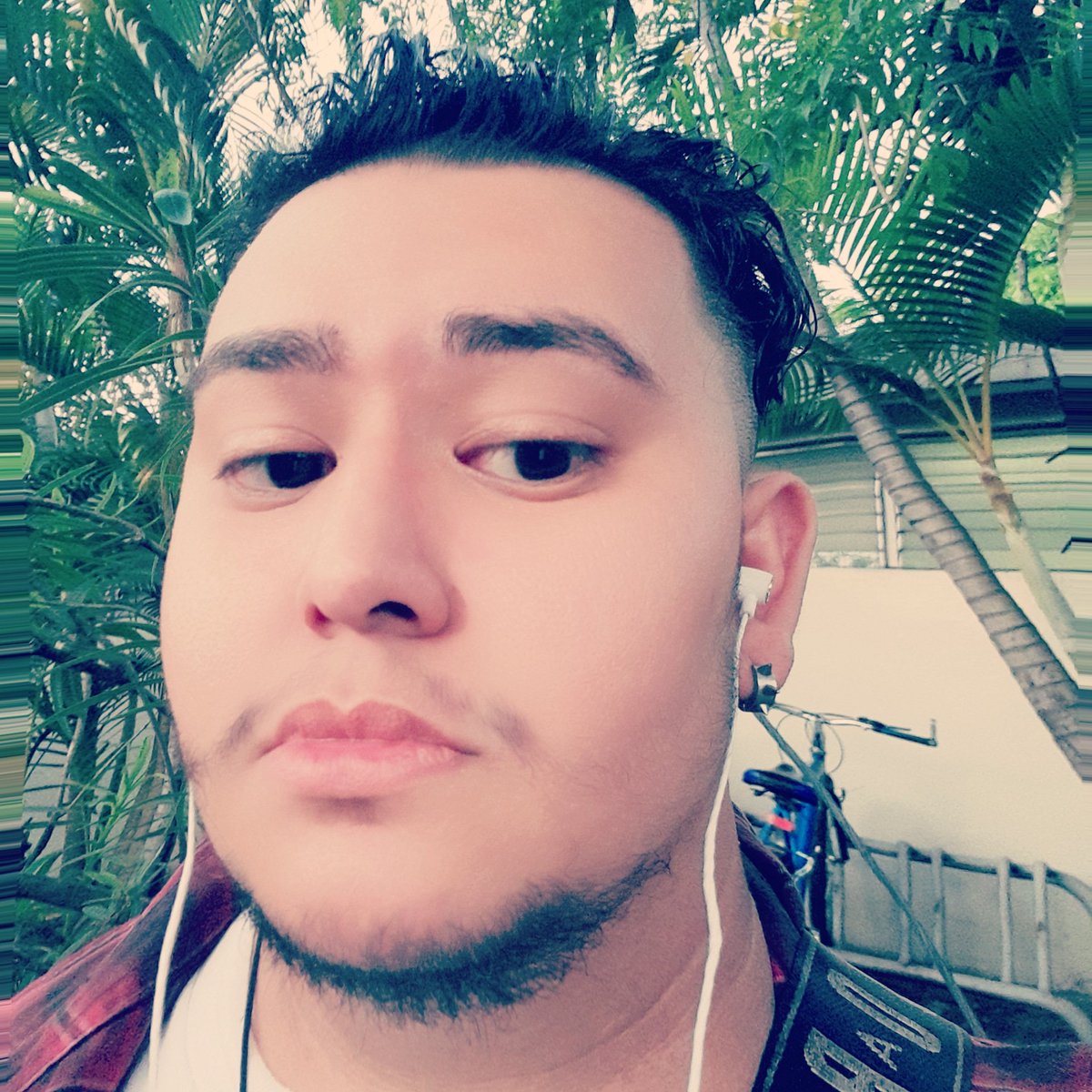Bryan57840197's tweet photo. #NuevaFotoDePerfil https://t.co/IJXTJHmBev