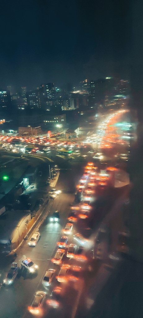 This is really not ok. People are not supposed to spend so many hours in traffic jams every single day. I have lived in 7 different countries and never seen anything like this. The citizens of #Ulaanbaatar should rather spend more time w/their families and loved ones #Mongolia