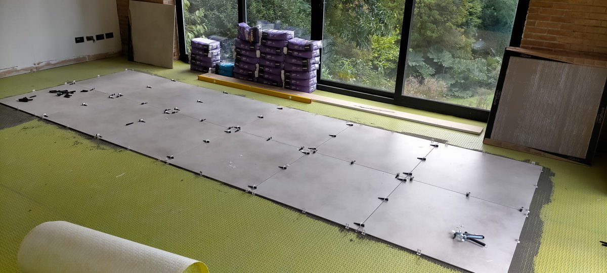 PPSmidlands's tweet photo. Wow 😍 check this gorgeous floor out! Around 14x8m of matting and beautiful concrete effect tiles laid for our lovely customer! What a result! https://t.co/OYmcDbYyqr