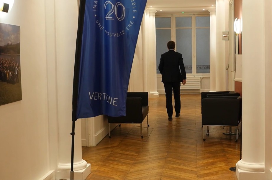 #RH : Le DG-président de <a href="/VertoneConseil/">VERTONE</a>, Benoît Tesson, co-fondateur avec Pascal Boulnois du cabinet, passe la main de la présidence à Stéphane Martineau, Vertonien depuis 17 ans.
consultor.fr/articles/c-est…