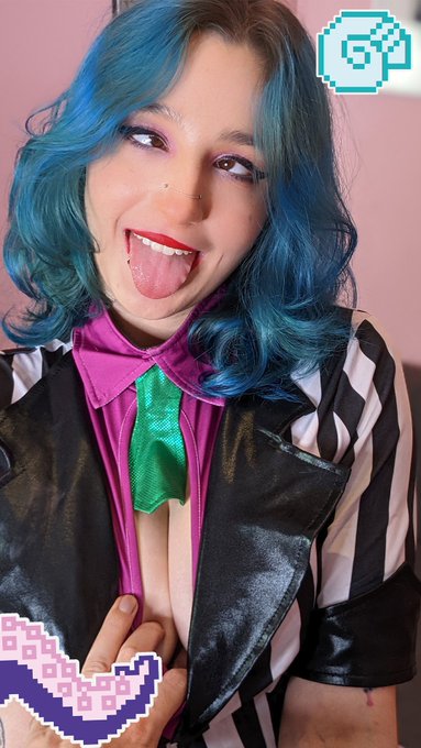 Si tu dis 3 fois mon nom, j'apparais 😳💦  If you say my name 3 times... I appear! 😳💦 https://t.co/hmj