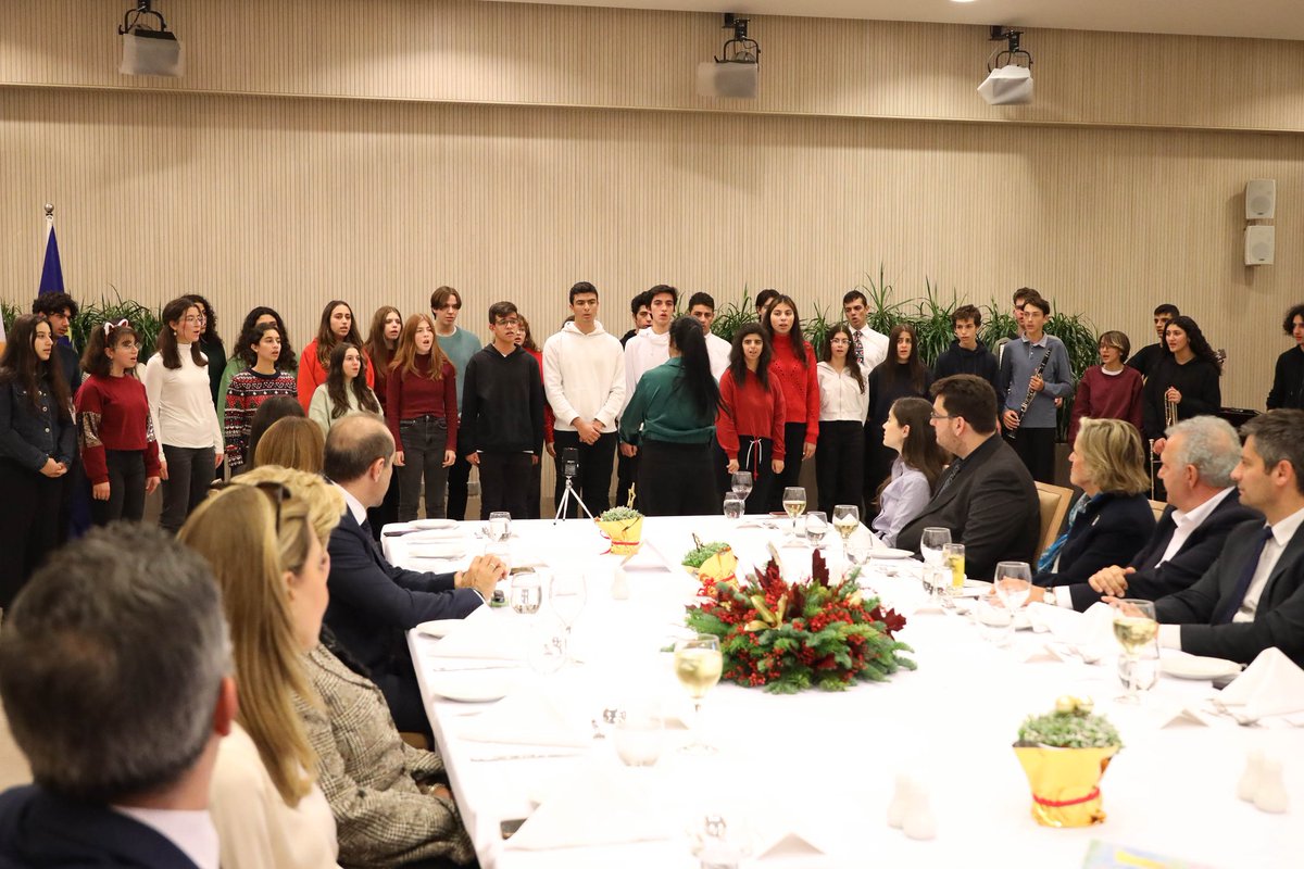 AnastasiadesCY's tweet photo. Με ��διαίτερη συγκίνηση υποδεχόμαστε και φέτος τα παιδιά της Επιτροπής Βοηθείας Παιδιών Κύπρου, ανάμεσά τους και τα εγκλωβισμένα μας παιδιά. Τα τελευταία 10 χρόνια ��τηρίξαμε με στοχευμένες πολιτικές και ποικιλοτρόπος αυτά τα παιδιά και χαιρόμαστε που κάθε χρόνο προοδεύουν. https://t.co/9p3bqyYSdc