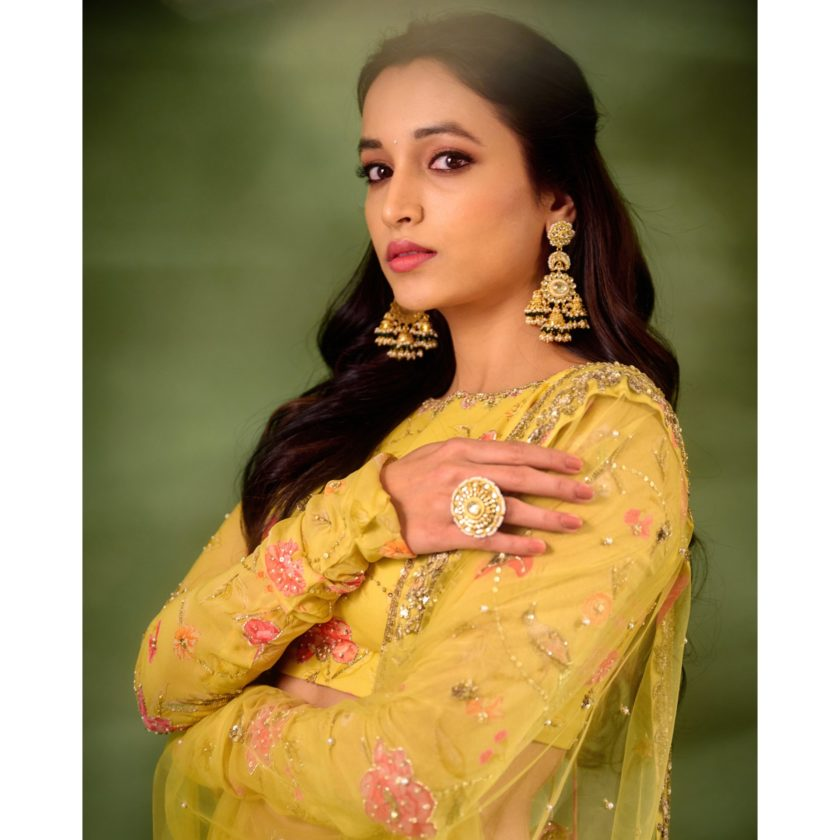 vintvais_ho's tweet photo. Top Kannada Actress Of 2022

#SapthamiGowda -#Kantara
#SrinidhiShetty - #KGFChapter2 
#RachitaRam - #EkyaLove, #MonsoonRaaga
#MilanaNagaraj - #LoveMocktail, #VikrantRona

#SandalwoodOnline #KannadaFilms2022 #TopActress #2022TopActors #CommentYourFavourite https://t.co/8IBYD4UXpG