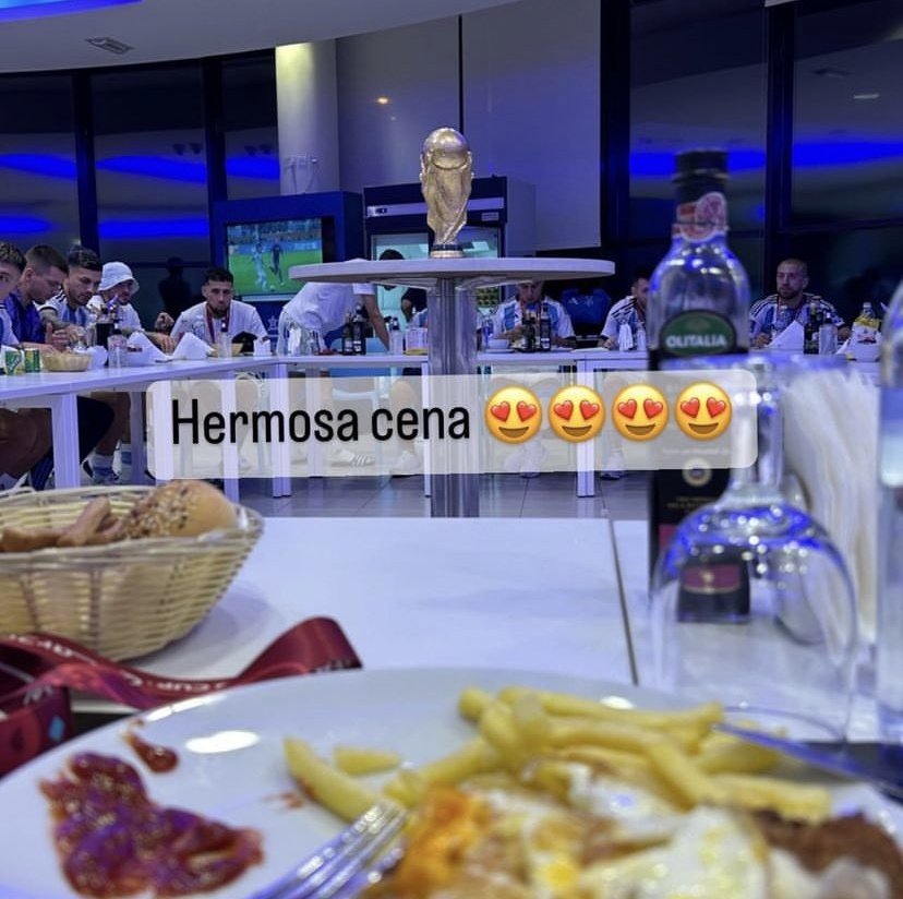 geethegreatestp's tweet image. ตั้งน้องไว้กลางห้องนั่งมองตอนกินข้าว พาน้องเข้านอน ขึ้นเครื่องก็คาดเบลท์ให้ อาเจนหยุดดิ้555555555555555