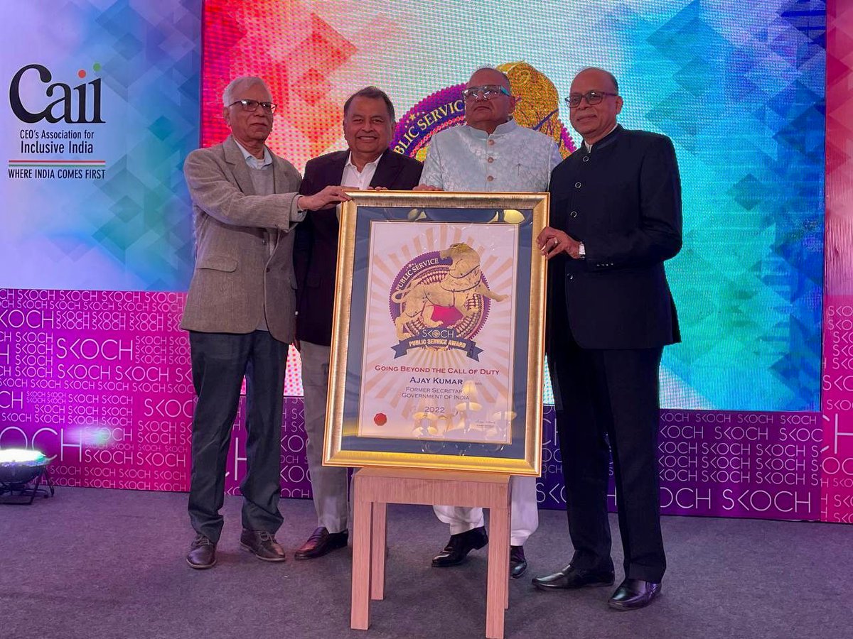 harishmehta_'s tweet photo. Sharing the stage with inspiring personalities who are shaping India through their dedicated work. #CongratulationsToAll 
@skochgroup 

#SKOCH #SKOCHAward #SKOCHParivar #CAII https://t.co/qIbBt9PVYj