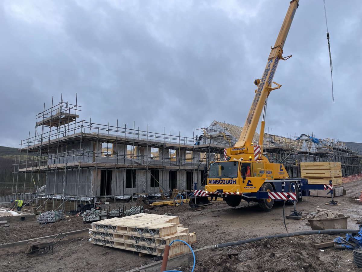 FlitcraftLtd's tweet photo. After the thaw came the wind, hopefully it doesn't get any stronger!  If you have a timber frame project you would like to discuss with Flitcraft, please call us on 01995 679444 #injectawall #newbuild #timberframe #construction #flitcrafttimberframe #ukconstruction #flitcraft https://t.co/gIUWWoqcMq