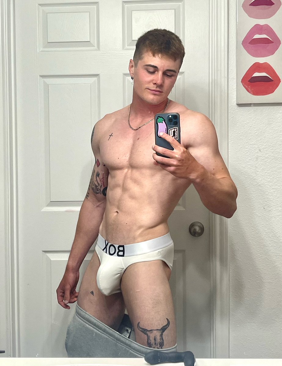 SkylarBigcoc's tweet image. Early morning fitness 🏋️‍♂️ Who’s ready for a sweaty cardio workout?