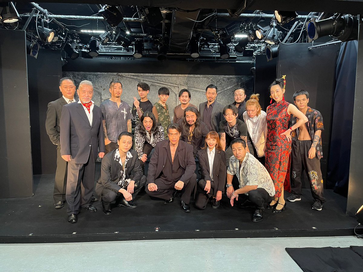 wildthing_wt's tweet photo. 「#ディープカバー」大盛況の中、誰一人欠ける事なく千秋楽の幕を閉じる事が出来ました。コロナ禍で公演中止のカンパニーが多数ある中、最後まで公演出来た事が奇跡のようです

ご来場頂きました全てのお客様方、そしてキャスト、スタッフの皆様に、心から感謝致します。有難うございました！
#松田優 https://t.co/nf4eaL0b2p