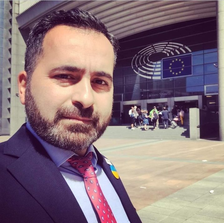 AmbArifMammadov's tweet photo. Bakhtiyar Hajiyev was handcuffed and placed on the cold floor of  isolayed cell "kartser". For the requests to give him a water, the prison authorities brought it without giving him. This  should be qualified as a cruel torture and investigated by the CPT of the Council of Europe https://t.co/48Q1bJPCJi