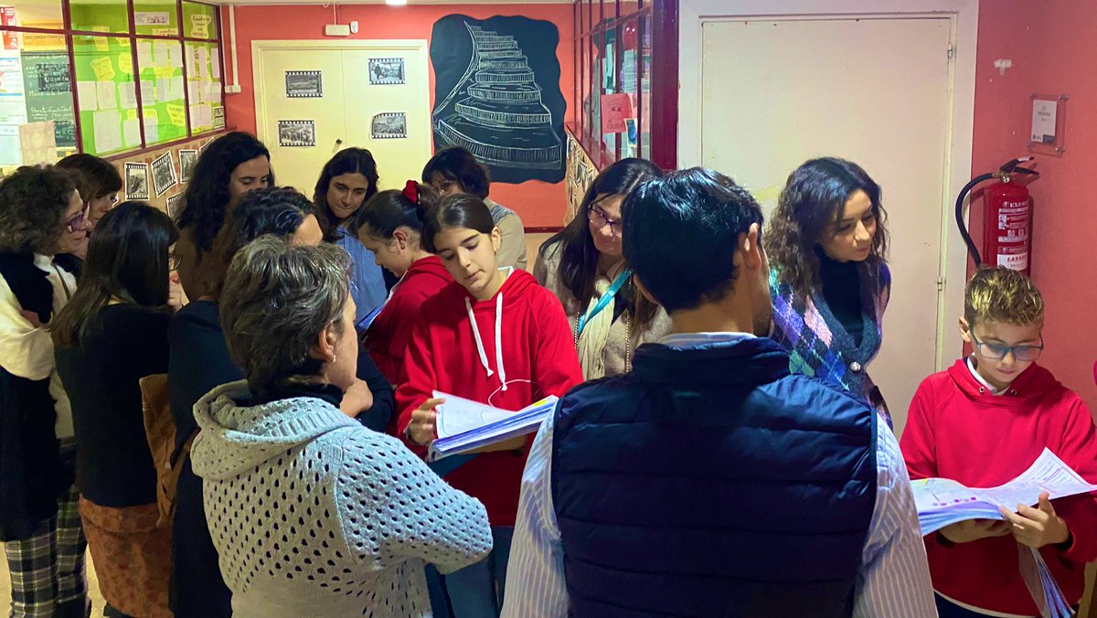 MartinVarelaDav's tweet photo. Enriquecedora jornada compartida en @TrilemaElPilar con equipos directivos de @fesdomingo #gracias por tanto compartido y vivido https://t.co/1X89QVyk1l