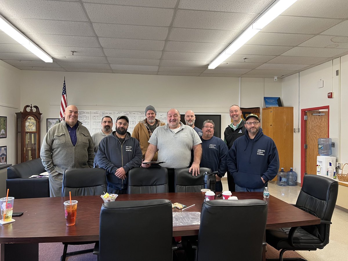 PreKClockers's tweet photo. Congratulations on your retirement Mr. Rob! Thank you for all your years supporting Pittaway and APS! https://t.co/oZt9iR1BAz