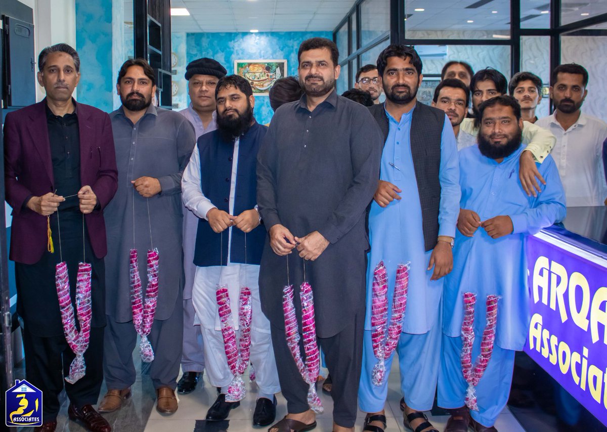 arqamassociate's tweet photo. Many Congratulations Shafiq Ur Rehman Sb (CEO Arqam Associates)  For performance of Umra. May Allah accept your Tawaf. Saee.ibada.and Umra.and Prayers.
Regards
Team Arqam Associates https://t.co/tEuXRtkCXH