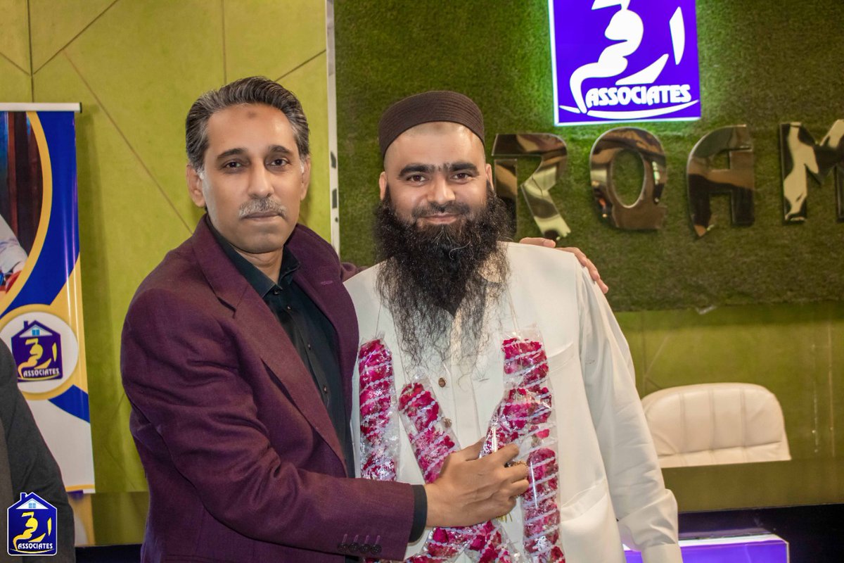 arqamassociate's tweet photo. Many Congratulations Shafiq Ur Rehman Sb (CEO Arqam Associates)  For performance of Umra. May Allah accept your Tawaf. Saee.ibada.and Umra.and Prayers.
Regards
Team Arqam Associates https://t.co/tEuXRtkCXH
