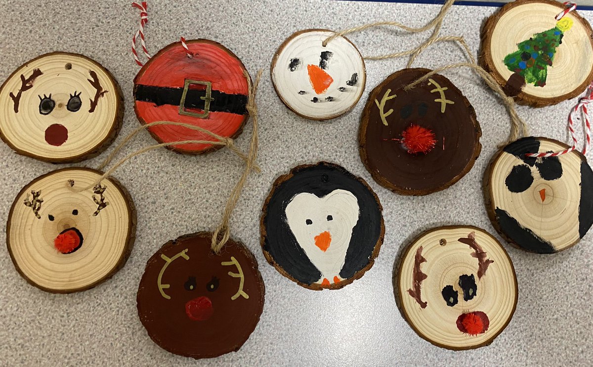 Monmouthshire service children collaboration star tree and wood slice keepsake 2022 🎄⭐️🎅🏼                Merry Christmas @GwentAFC <a href="/kymin_view/">Kymin View</a> <a href="/RaglanVC/">Raglan CiW VC Primary</a> <a href="/Overmonnow/">Overmonnow Primary School</a> <a href="/CrossAshPrimary/">Cross Ash Primary</a> <a href="/TrellechPrimary/">Trellech Primary Sch</a> <a href="/SSCECymru/">SSCE Cymru</a>