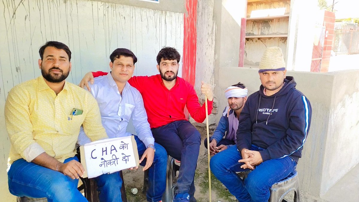 DLakhwad's tweet photo. केवल प्रयास ही नहीं जिद्द भी होनी चाहिए जीतने की. संघर्ष जारी है. जब तक CHA को न्याय नहीं मिलता.. Great वर्क प्यारे cha भाइयों
#Raj_Cha_Want_Job 
@RahulGandhi @ashokgehlot51 @Sumitkumaar_ @sanjayyadavij @1stIndiaNews @QamarAnchor @RandaHabib 
@priyankagandhi @aajtak https://t.co/aSz2Mwd9Th