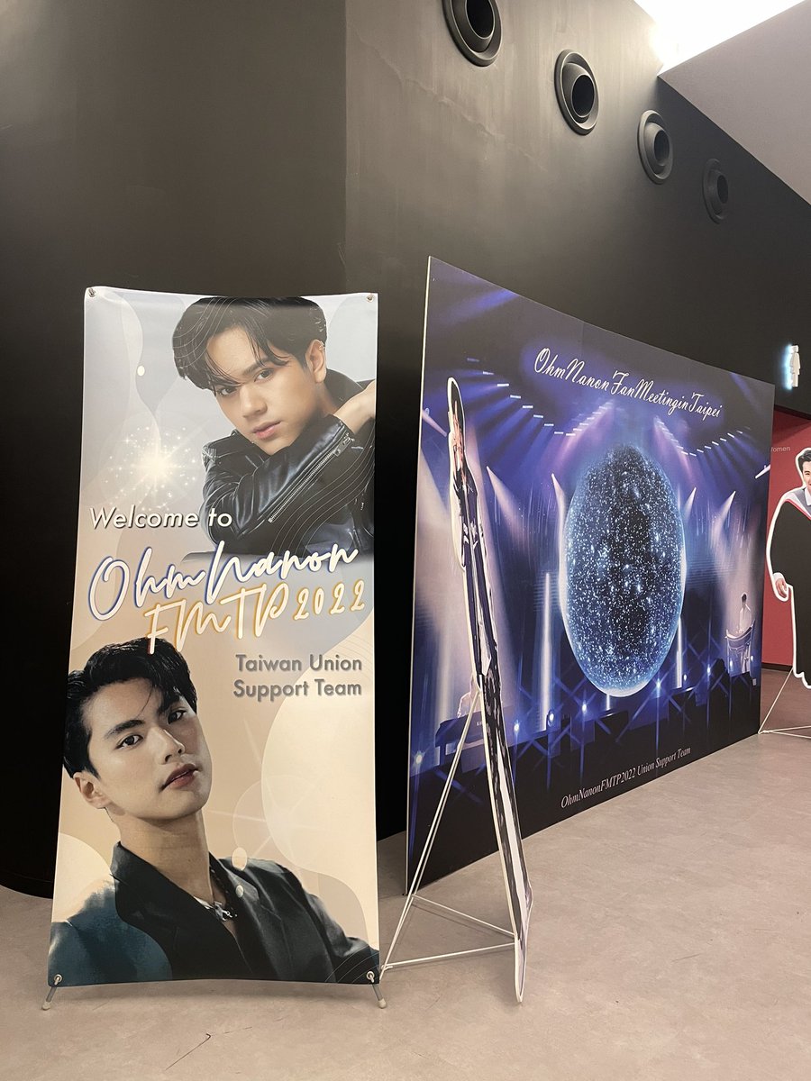 ONFMTPunionSPT's tweet photo. 背板&amp;人形立牌 design by @nanontwfc 
X型展架 design by @ohmnanontwfc 

特別感謝Ohm和Nanon泰站提供照片🙏🏻
Special thanks the official fan club of Ohm&amp;Nanon to provide the photo❤️‍🔥 https://t.co/NiI2BUALrN