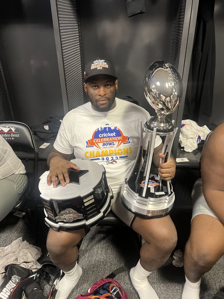 Robert Mitchell tweet media