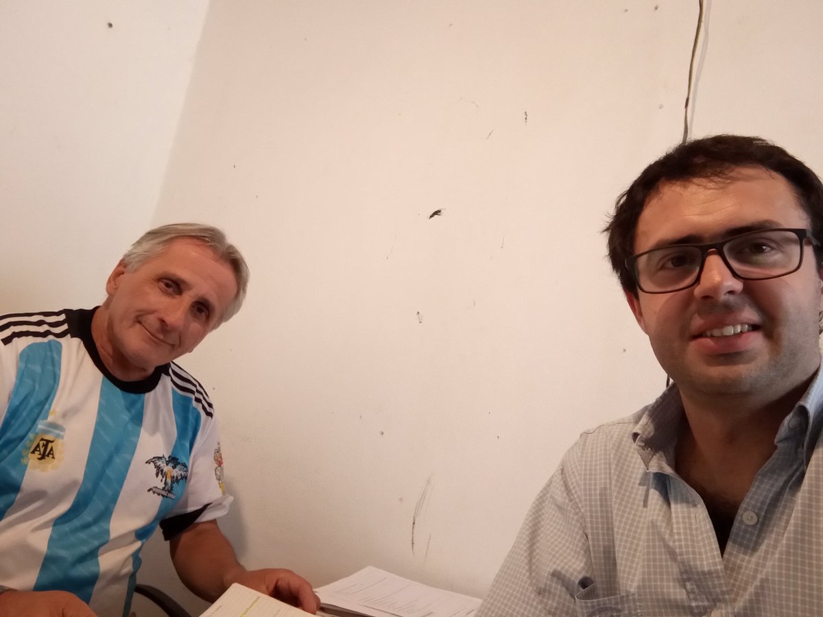 agusdelsolar's tweet photo. Comenzamos la semana con @JuanCor55980664 planificando actividades para los vecinos de los Paraísos, La Estrella y Madre Esperanza para lo que resta del año y el 2023. #SanMiguel #EstarCerca https://t.co/7ApLJtLQWS