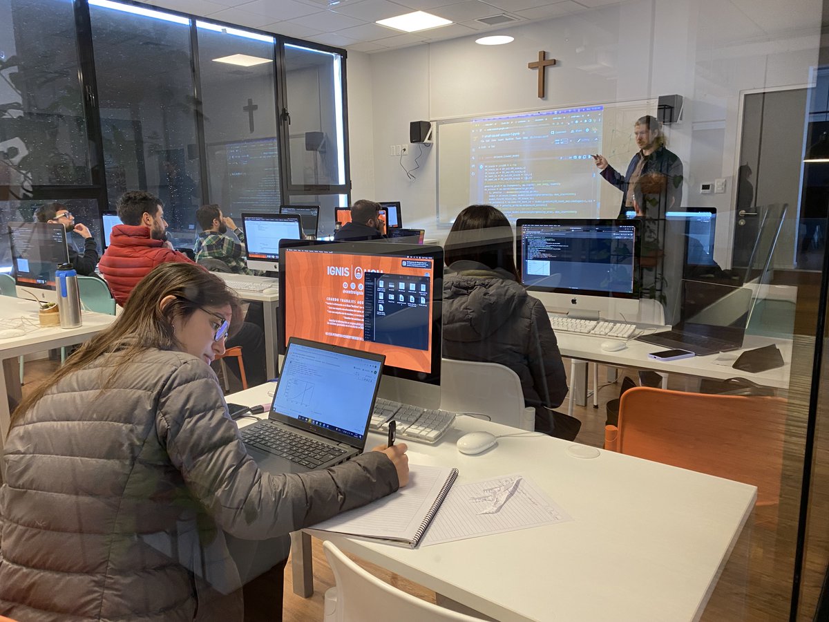 EscuelaMetodos's tweet photo. En @EscuelaMetodos 2023 tendremos nuevamente a Nick Duodchenko @googIeresearch para dictar un curso de estadística bayesiana con aplicaciones. Y lo vamos a hacer híbrido desde @ucubusiness @CSociales_UCU 👉https://t.co/iHb8nDlmUo https://t.co/XzScls8JCT