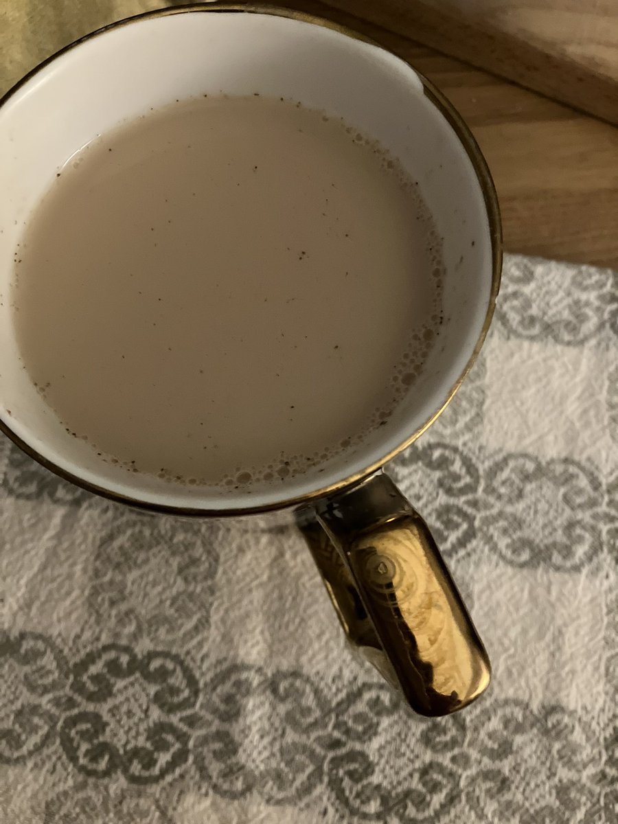 Lucy_in_Bungay's tweet photo. Books and biscuits plus tea of course. #authorlife #marple #cosytime #cosybloggersclub https://t.co/pD8lYNx2SX