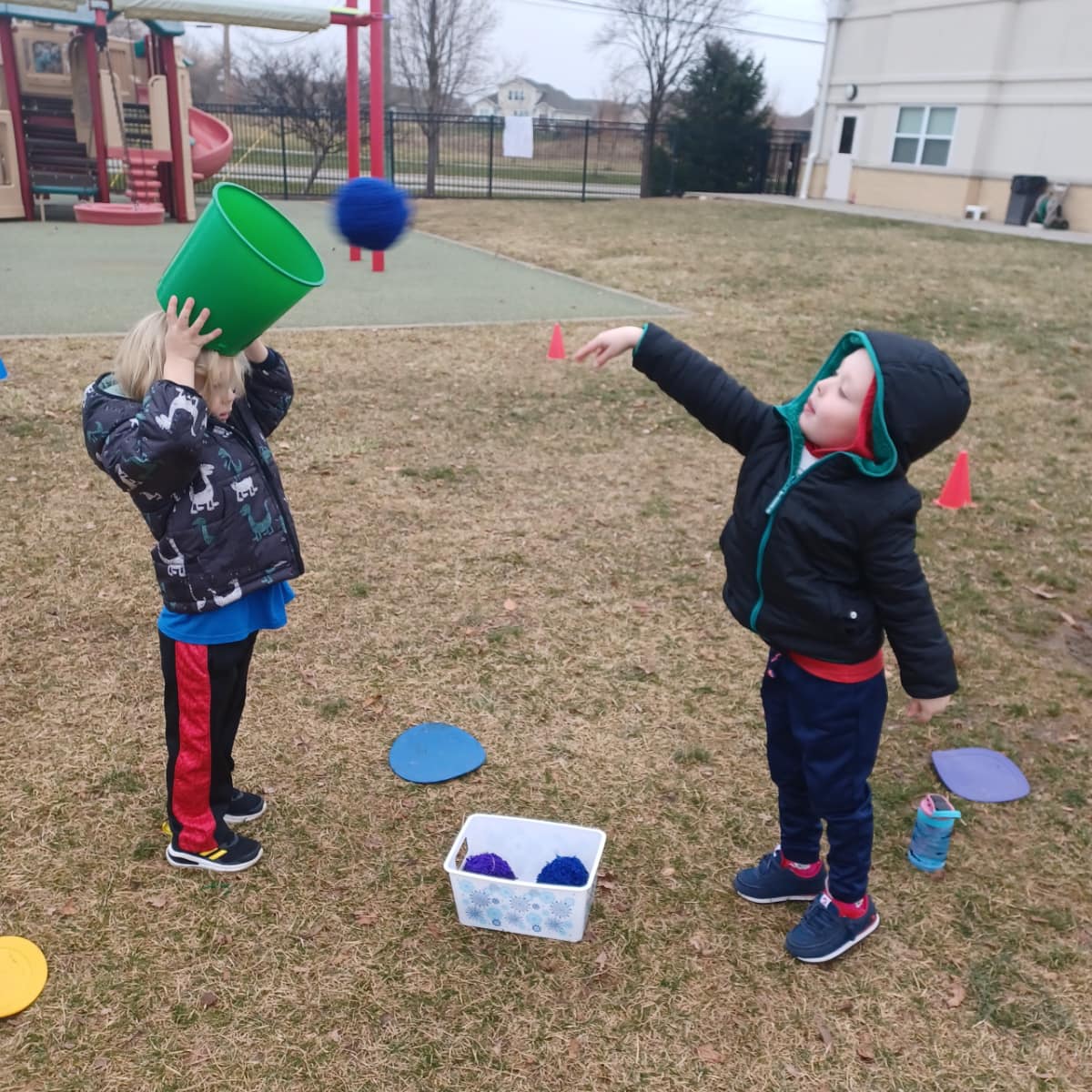 Jump_Bunch's tweet photo. ⛄️Winter Weather doesn't stop us! ❄️
Our programs are the perfect year-round choice as they can be played both indoors and outdoors to keep the fun going!

📸: JumpBunchIndianapolis https://t.co/Z006dBxa3a