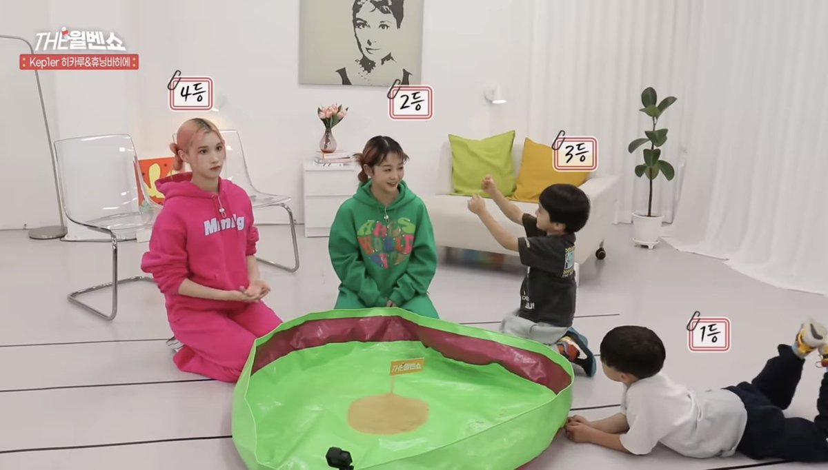 signedbywild's tweet photo. Watch WillBen plays Kid Stars Athletics Championships with Kep1er Hikaru and Huening Bahiyyih on the WillBen Show!
▶️ https://t.co/h7IBjPvXym
#TheHammingtons #TeamWILD #Talents #WillBenShow #Kep1er #WILDGroup https://t.co/EYUf1Si2zI
