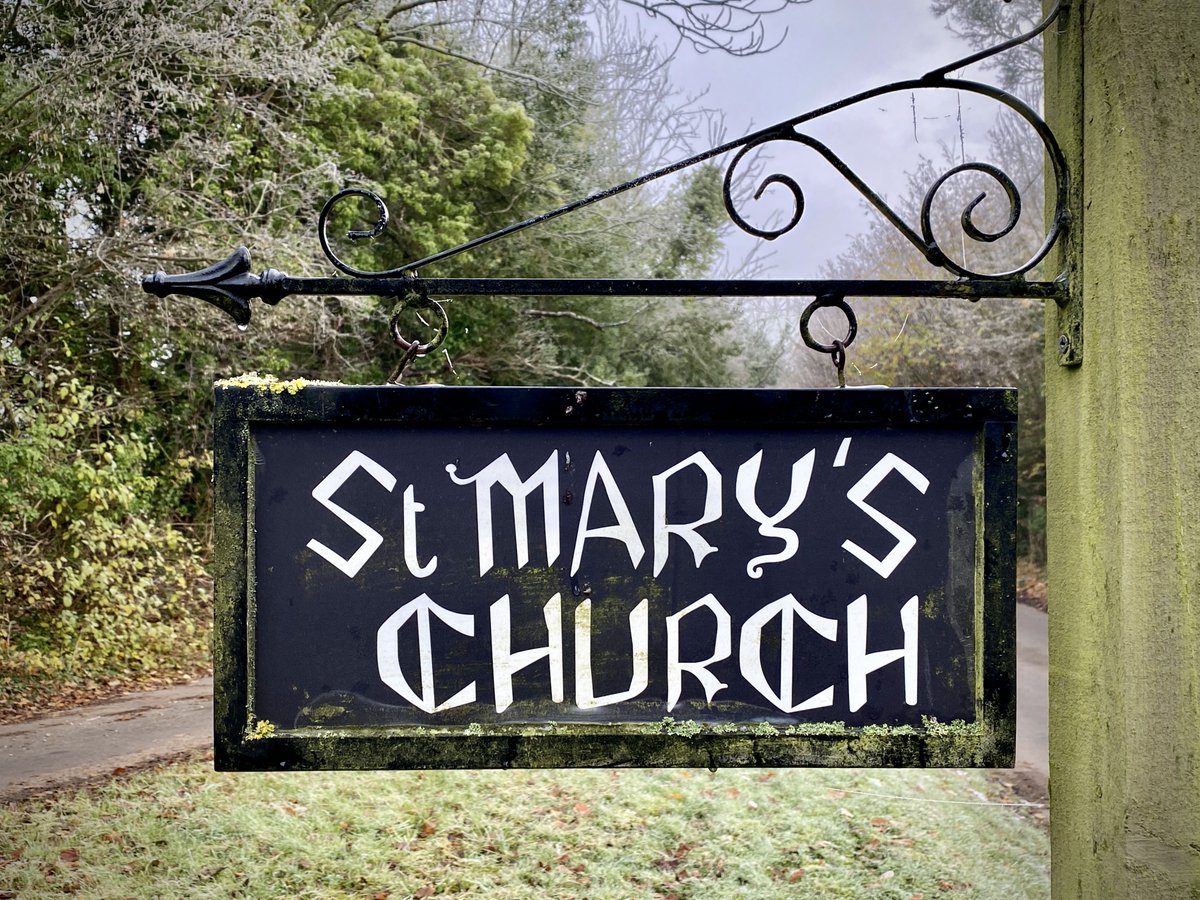 Top trips of 2022: Stokenchurch and Radnage. 9 km starting from Stokenchurch centre.

richardgower.com/blog/stokenchu…

#getoutside #trek #chilterns @VisitChilterns <a href="/ChilternSociety/">Chiltern Society</a> <a href="/ChilternsNT/">Chiltern Countryside</a>