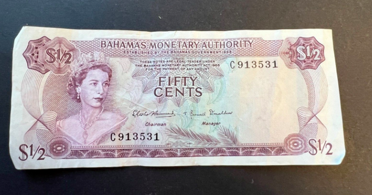 CavalierCoins's tweet photo. Check out what we have going live on our auction tomorrow, 29/12 Bahamas Monetary Authority 1968 $1/2 ( 50 cents)
#travel #bahamasbanknote #oldmoney #oldpapermoney #worldpapermoney #banknotesoftheworld #50cent #banknotes #money https://t.co/1Ya9MqKZuG