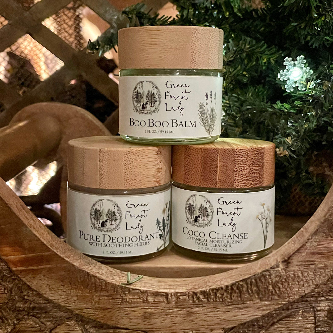 TheGreenForest_'s tweet photo. My Christmas Gift Boxes are calling your name!💕

So spoil someone you love, or perhaps treat yourself to a Green Forest Lady gift box!✨

Click the link in my bio to shop for your perfect gift box.🌷 https://t.co/DJ6UY9qm09