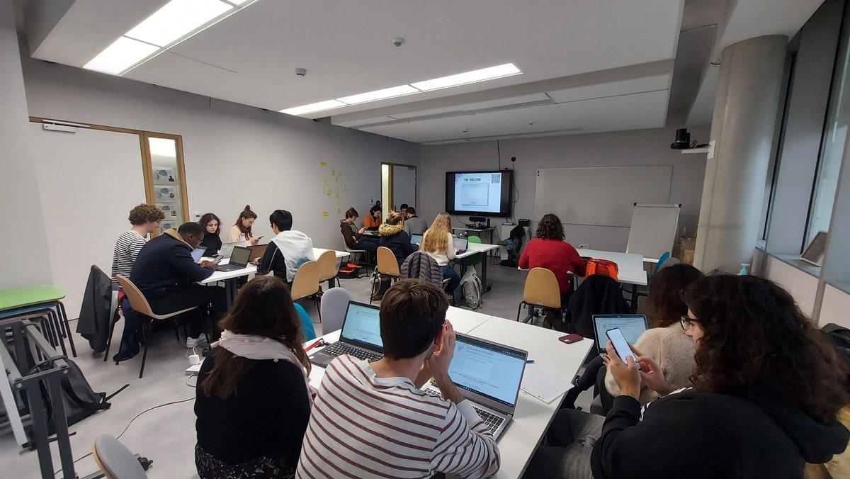 Dr Elodie Chabrol (@eloscicomm) on Twitter photo 💥BOOM !
J'ai officiellement dépassé les 200h de formations en communication scientifique cette année encore 🥳🥸
🙏Merci <a href="/FIREPhD/">FIRE PhD Program</a> <a href="/AXAResearchFund/">AXA Research Fund</a> <a href="/MDC_Berlin/">Max Delbrück Center</a> <a href="/UGrenobleAlpes/">Université Grenoble Alpes</a> <a href="/EURGENEPARIS/">EUR G.E.N.E. Grad School</a> <a href="/UniversiteLyon/">Université de Lyon</a> <a href="/LERUnews/">LERU</a> <a href="/Mariecurie_alum/">Marie Curie Alumni Association (MCAA)</a> <a href="/AgentMajeur/">Agent Majeur</a> <a href="/AdocTM/">AdocTalentManagement</a> <a href="/abg_intl/">ABG_INTL</a> <a href="/KOM_SciComm/">KOM Agency</a> 💥BOOM !
J'ai officiellement dépassé les 200h de formations en communication scientifique cette année encore 🥳🥸
🙏Merci <a href="/FIREPhD/">FIRE PhD Program</a> <a href="/AXAResearchFund/">AXA Research Fund</a> <a href="/MDC_Berlin/">Max Delbrück Center</a> <a href="/UGrenobleAlpes/">Université Grenoble Alpes</a> <a href="/EURGENEPARIS/">EUR G.E.N.E. Grad School</a> <a href="/UniversiteLyon/">Université de Lyon</a> <a href="/LERUnews/">LERU</a> <a href="/Mariecurie_alum/">Marie Curie Alumni Association (MCAA)</a> <a href="/AgentMajeur/">Agent Majeur</a> <a href="/AdocTM/">AdocTalentManagement</a> <a href="/abg_intl/">ABG_INTL</a> <a href="/KOM_SciComm/">KOM Agency</a>