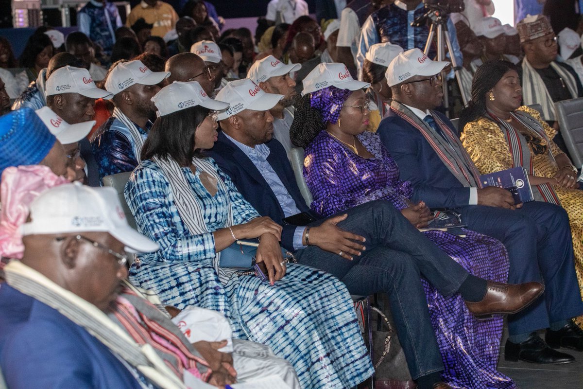 #MCIPME🇬🇳
A l'occasion de l'ouverture officielle du #SIG2022, la Ministre <a href="/LLouopou/">LAMAH Louopou</a> a animé un panel avec son homologue malien et un acteur du secteur privé.
Ils ont exposé leur vision et expertise sur la transformation de l'industrie sous le regard de l'industrie africaine.