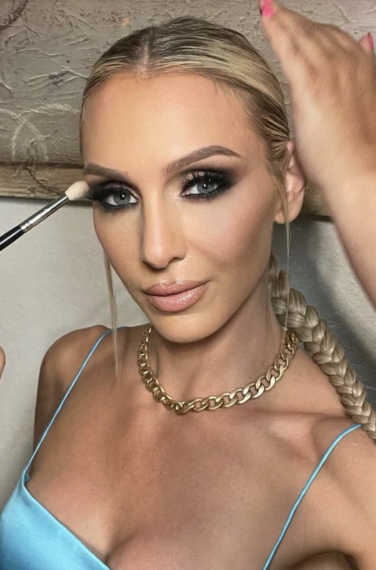 Charlotte Flair/Fan On Twitter: