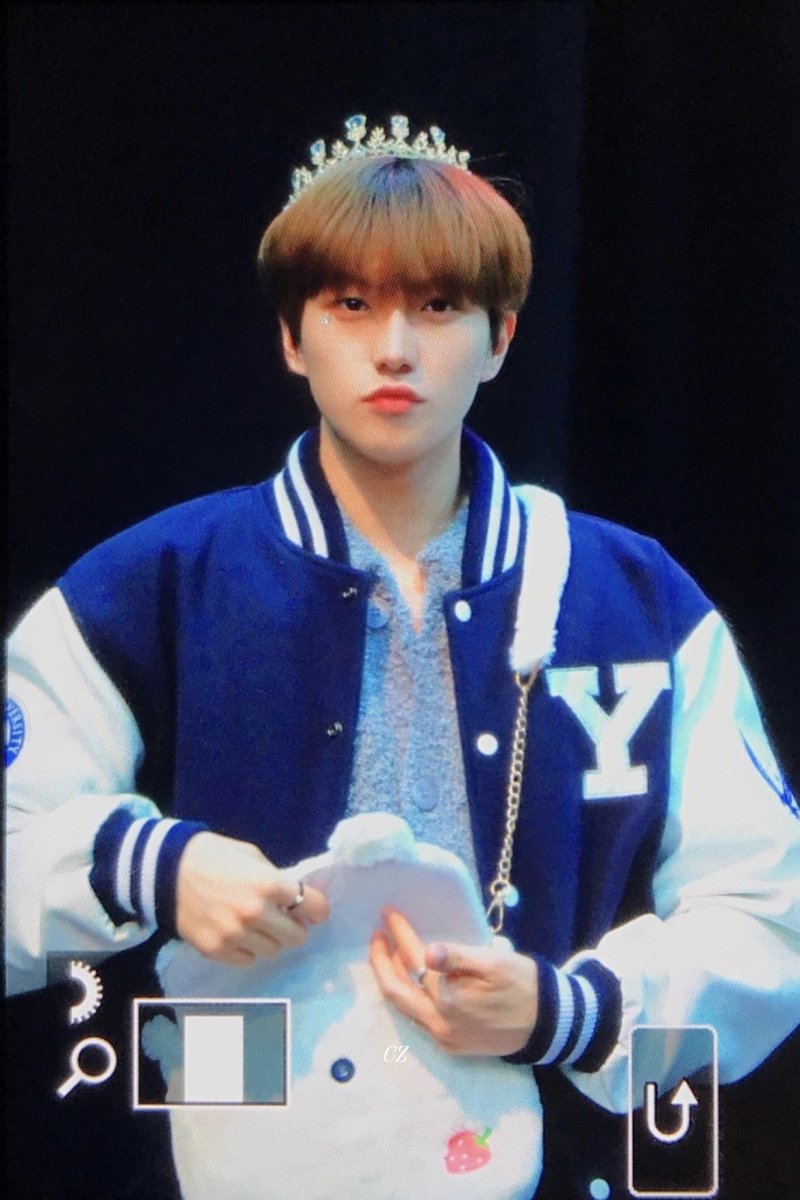 CZx630's tweet photo. 221219 오늘의 #쨈볼사람 🐰👛🍀

#추지민 #추지 #JM #CHUJIMIN
#저스트비 #JUSTB @JUSTB_twt https://t.co/8Tfb3nac7d