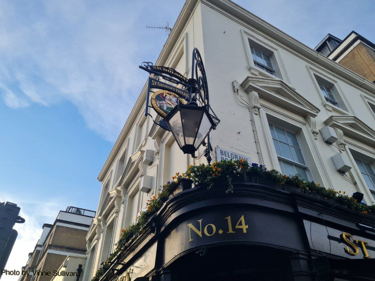 Britains___Pubs's tweet photo. St George's Tavern [Open] - Part 2
Address: 14 #Belgrave Rd, Greater, #Pimlico, #London #SW1V 1QD 

Stunning Victorian pub and one of the city's first cabaret saloons with exposed-brick walls, serving cask ales. 📸 VS #pubs https://t.co/Cb8fqvSANs