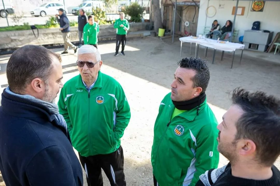 Ayer visitamos a l@s amig@s del           club de petanca Guadiana, campeones de liga y ascenso de categoría               a 3° catalana. 
Enhorabuena cracks 💪🏽👏🏾👏🏾.