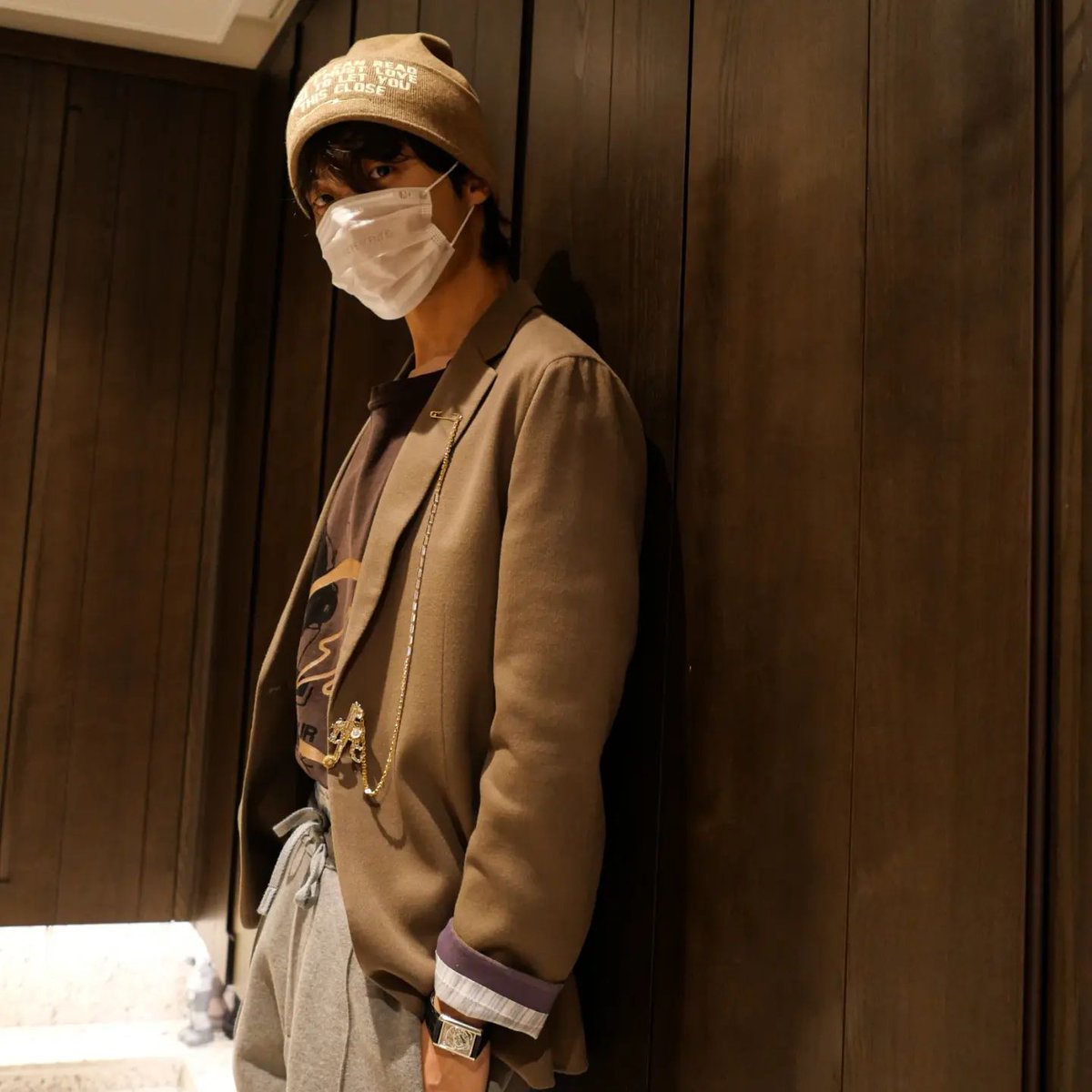 Mientras iba camino al #𝚋öba·粉·𝑓anmee𝕥ing no podía perder la oportunidad de unirme al #𝚋öba𖣂ː𝕥unes. Con todas las ganas del mundo aunque sea lunes fui uno de los primeros en llegar con mi #取る·𝚒ce𖤓𝑐ream para ver a las muñequitas de #詞·𝕝ast𖤐𝚋öba.

樱1桃’𝑠 #𝙽ɐv.