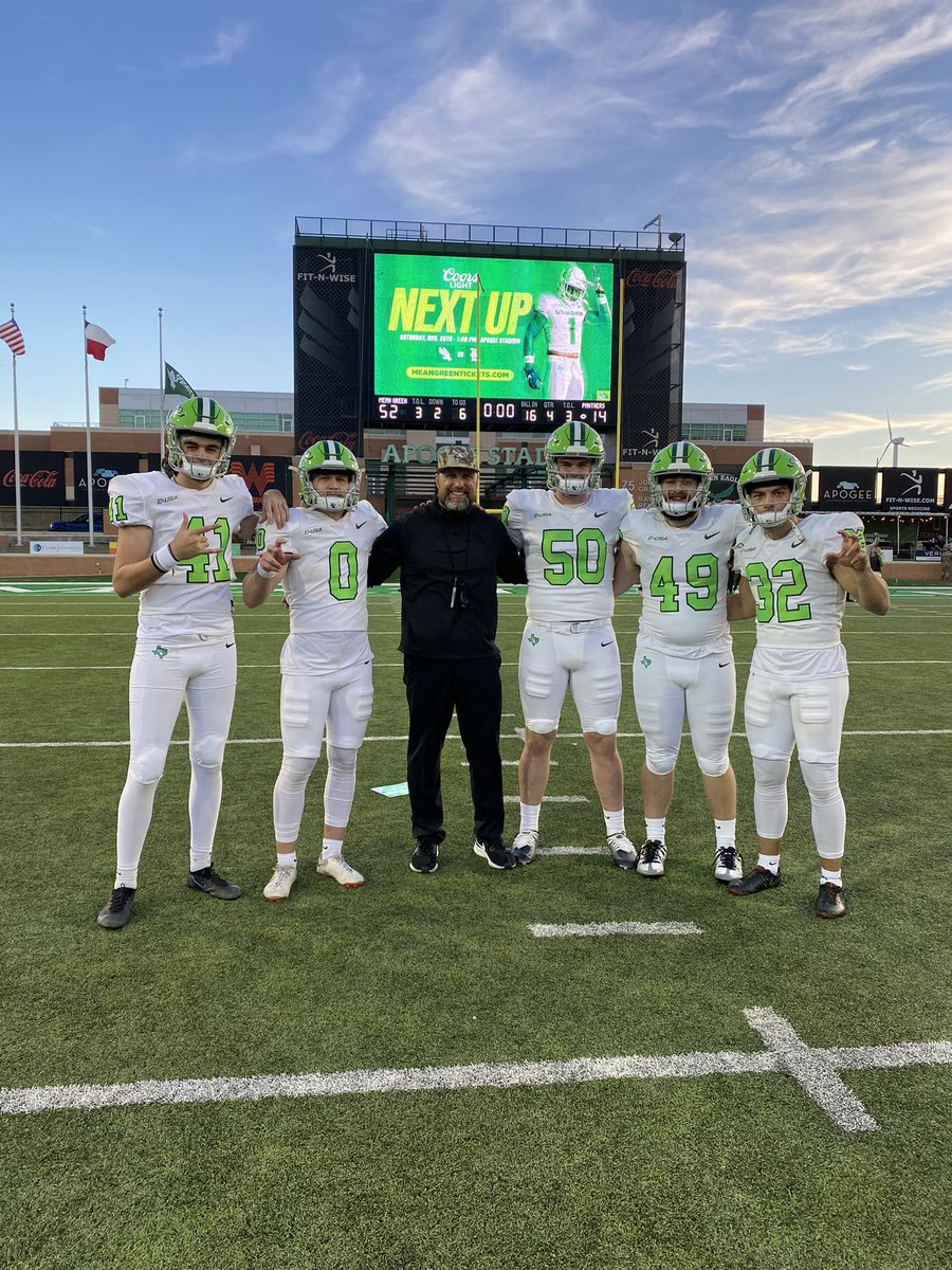 CoachPetrilli's tweet photo. 💚 these @MeanGreenFB DUDES‼️
All Academic✅
All Time UNT Scoring Leader✅
Lou Groza Semifinalist✅
Ray Guy Watchlist✅
Lead UNT - TFL’s &amp; Sacks✅
Top 🇺🇸 FG% &amp; TB%✅
Top 🇺🇸 Forced Fair Catches✅
Top 🇺🇸 PR Defense✅
CUSA Awards K,P,LS,OLB(Devil)✅
Etc..✍🏽✍🏽✍🏽
#GMG #ridewithcoachP https://t.co/cEBwPk1Tja
