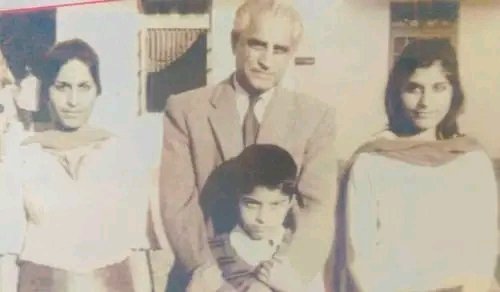 ComradeeSAIF's tweet photo. سنڌ جي ھڪ مھا ڏاھي قداور شخصيت جي جنم ڏڻ جون مبارڪون!
#tributetohashookevalramani https://t.co/ELQPaPoEtB