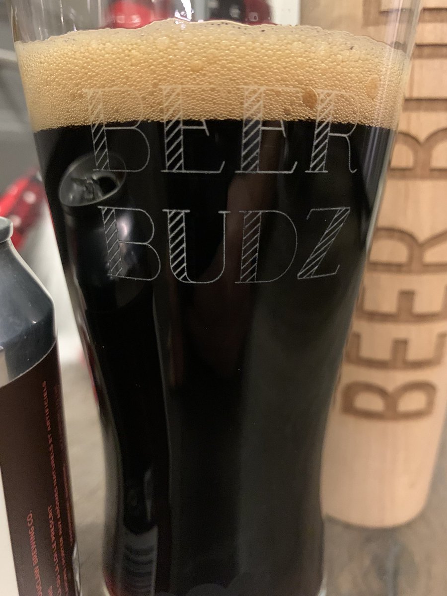 SSchell7's tweet photo. Day 18 #beerbudz #adventcalendar a glorious choice by @tattoobygravity from @DuClawBrewing #SweetBabyHazel! A delicious Chocolate hazelnut Porter. Check out my #insta feed. #ILoveMyWife #halfstepforward @ryrbrown1 @roymoussa10 🍻 https://t.co/liExTD9ZU2