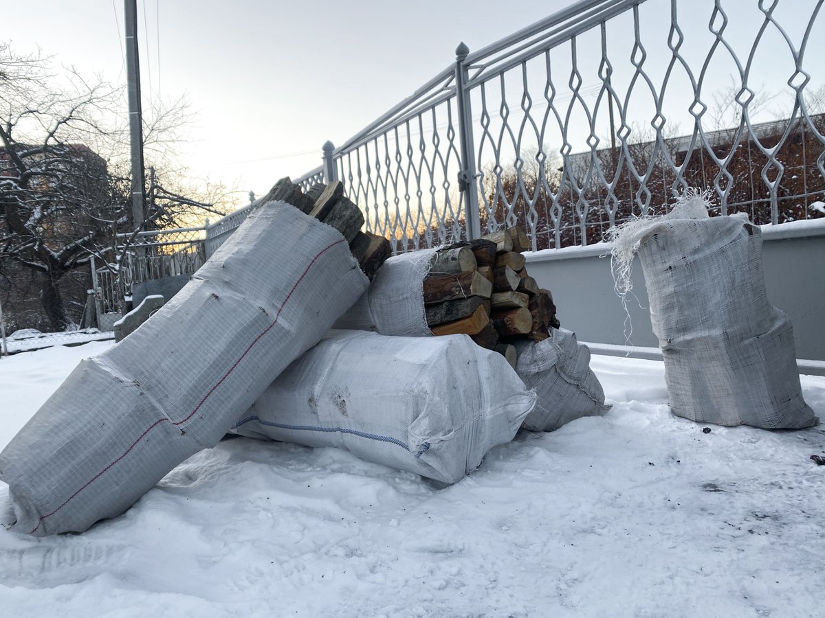 UkraineEugenia's tweet image. So we've ordered 5 packs.

if we heat house ONLY with wood twice a day - it will cover 5-day period.
However, I hope that we will have a power for at least 8 hours a day and heating will be mixed.

Shall see:)

#lifeinukraine #poweroutage #noelectricityinukraine #Ukraine #Ucrania